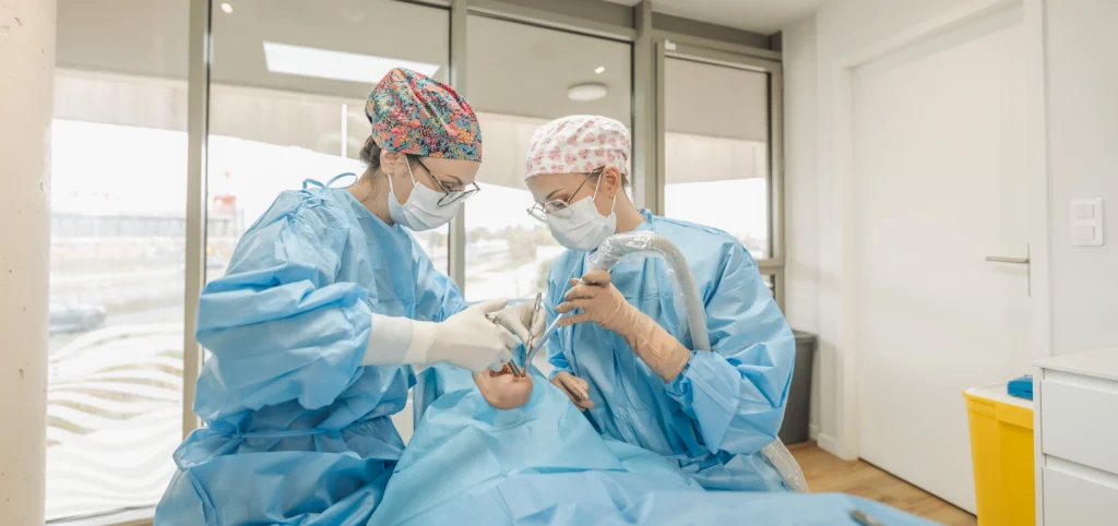 chirurgie oral dentiste jacou x Dentiste à Montpellier : implants dentaires Eurêka dentaire - Chirurgiens-dentistes à Castelnau-le-Lez